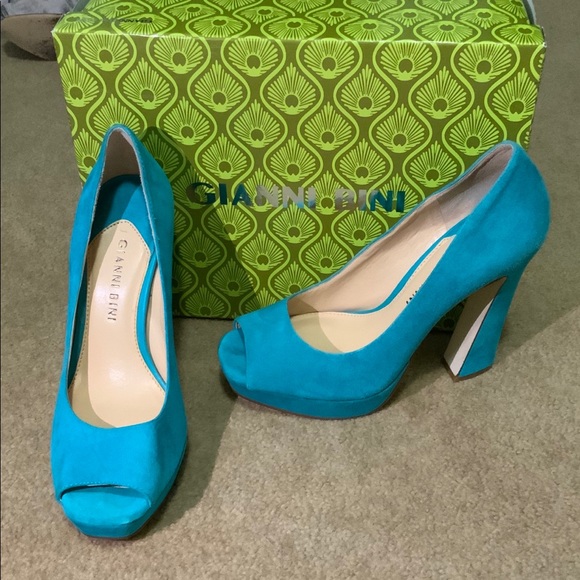 Gianni Bini Shoes - Gianni Bini teal heels